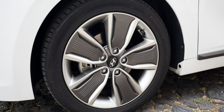 Hyundai Ioniq: O automóvel sustentável! 36