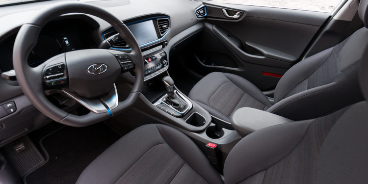 Hyundai Ioniq: O automóvel sustentável! 35