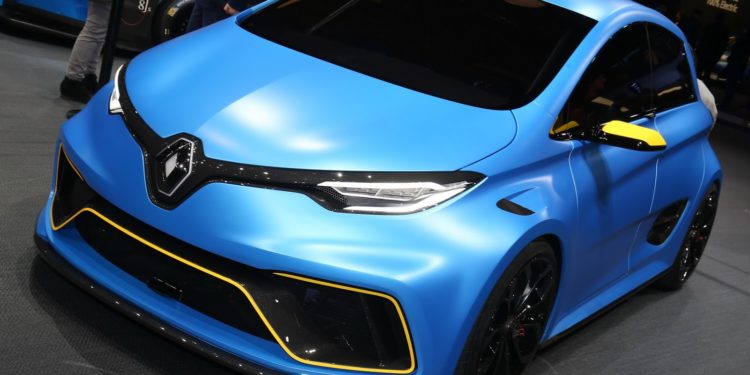 Renault E-Sport ZOE: Dos 0 aos 200km/h em 10 segundos! 13