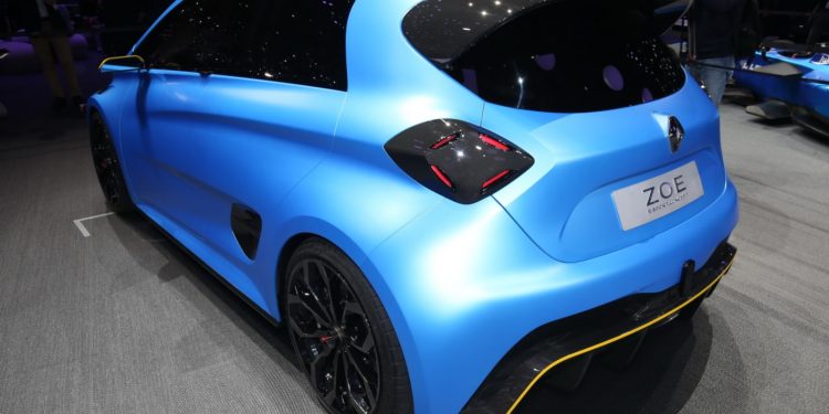 Renault E-Sport ZOE: Dos 0 aos 200km/h em 10 segundos! 33