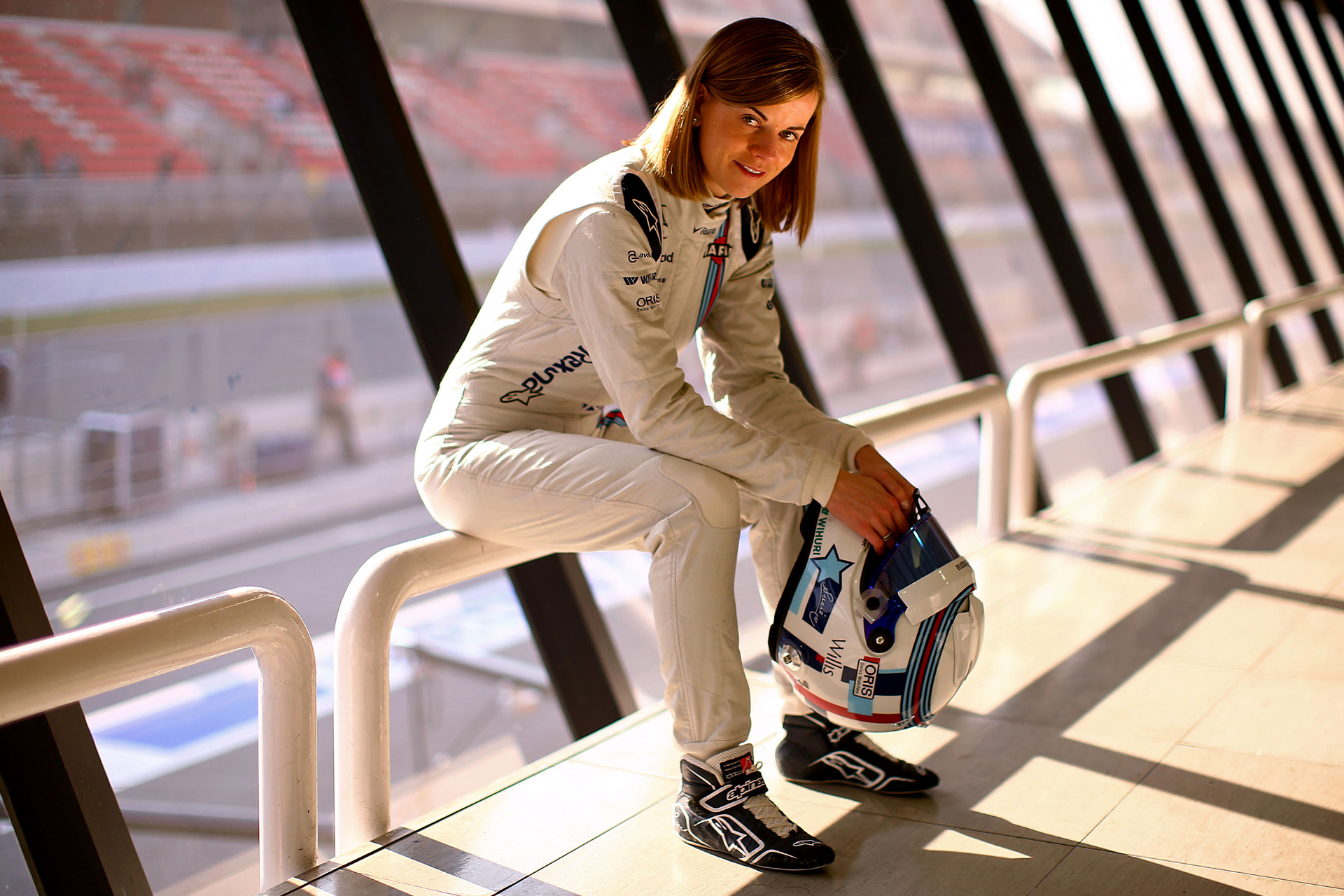 Ex-piloto de F1 Susy Wolff fica sem carta!  Carzoom