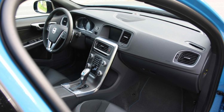 Volvo S60 T6 Polestar: Das corridas para a estrada! 32