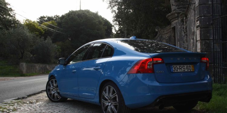 Volvo S60 T6 Polestar: Das corridas para a estrada! 96