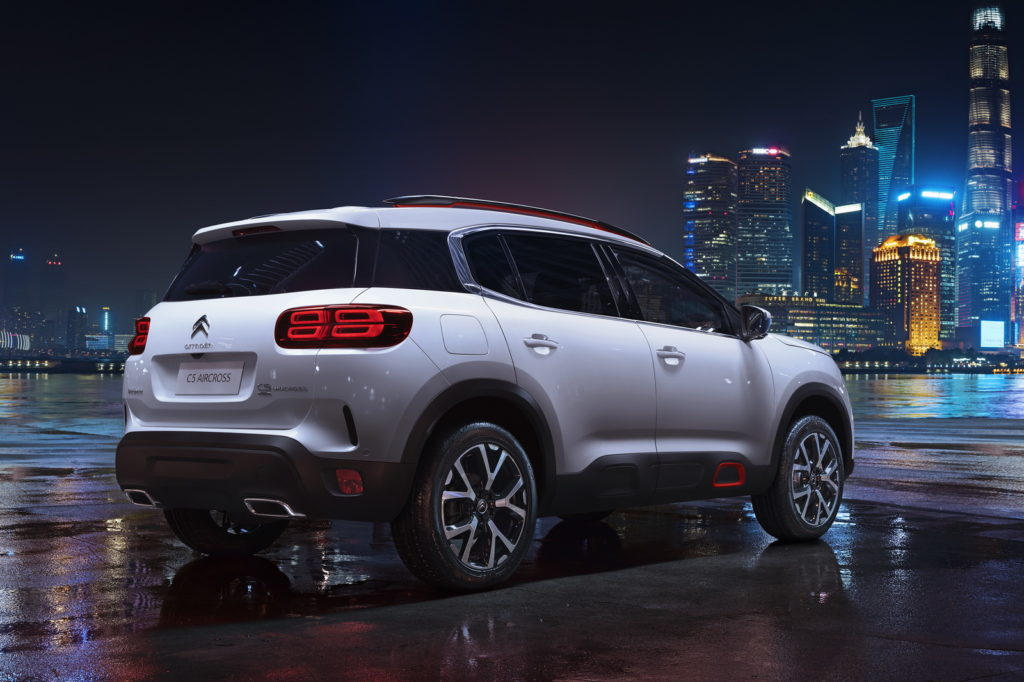 Citroen revela C5 Aircross! 16
