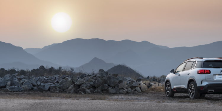 Citroen revela C5 Aircross! 19