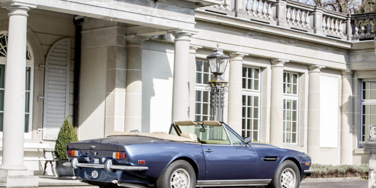 Estes automóveis foram encontrados num Castelo na Suiça! 33