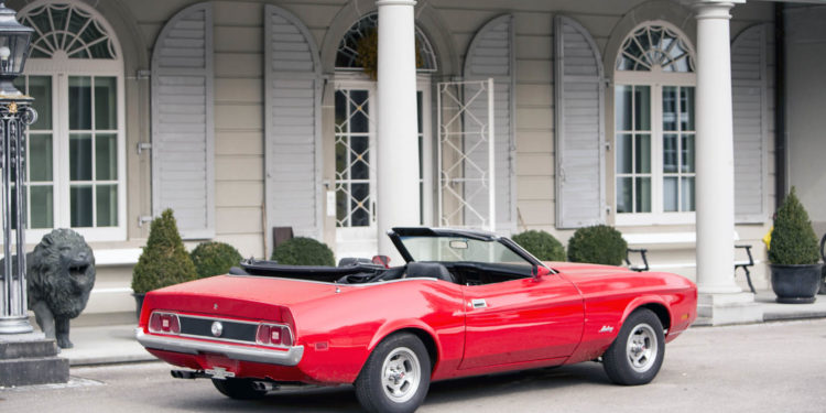 Estes automóveis foram encontrados num Castelo na Suiça! 31