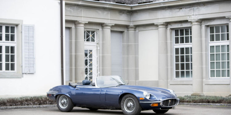 Estes automóveis foram encontrados num Castelo na Suiça! 29