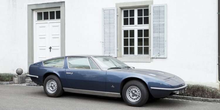 Estes automóveis foram encontrados num Castelo na Suiça! 27