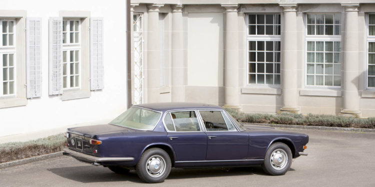 Estes automóveis foram encontrados num Castelo na Suiça! 23