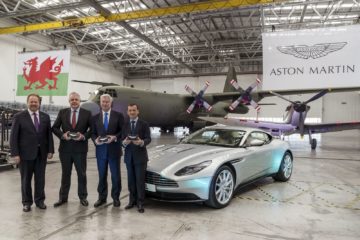 Aston Martin compra base militar para produção do DBX! 18