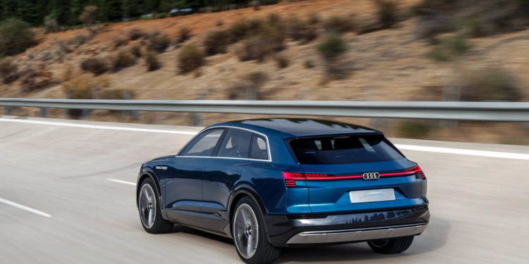 Audi já aceita reservas para o novo SUV E-Tron! 23