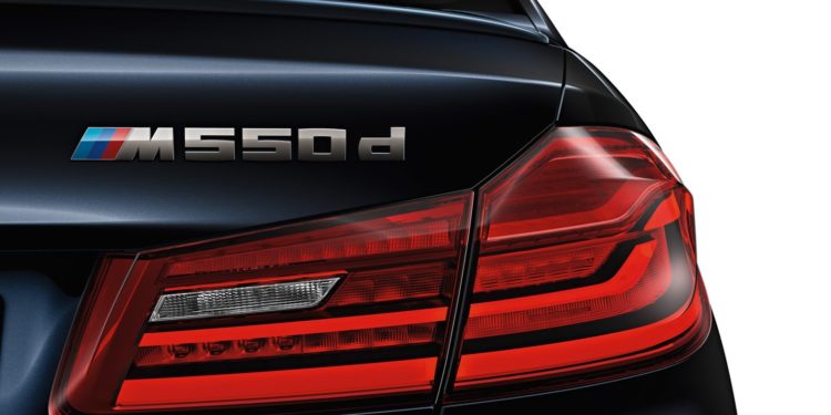 BMW 550d xDrive 2018: 4 Turbos e 400cv num diesel! 30