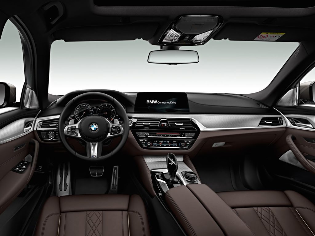 BMW 550d xDrive 2018: 4 Turbos e 400cv num diesel! 18