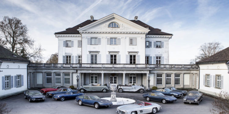 Estes automóveis foram encontrados num Castelo na Suiça! 18