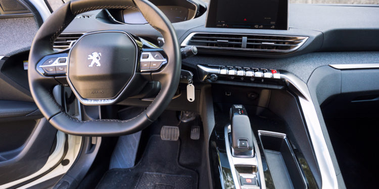 Peugeot 3008 1.6 BlueHDi Allure: Estivemos ao volante do carro do ano! 65