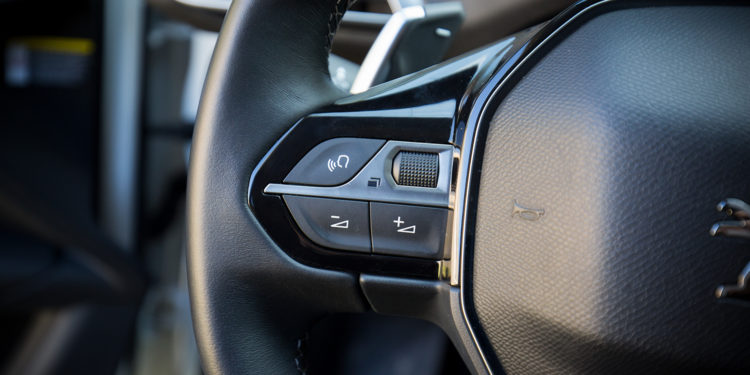 Peugeot 3008 1.6 BlueHDi Allure: Estivemos ao volante do carro do ano! 57