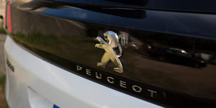 Peugeot 3008 1.6 BlueHDi Allure: Estivemos ao volante do carro do ano! 28