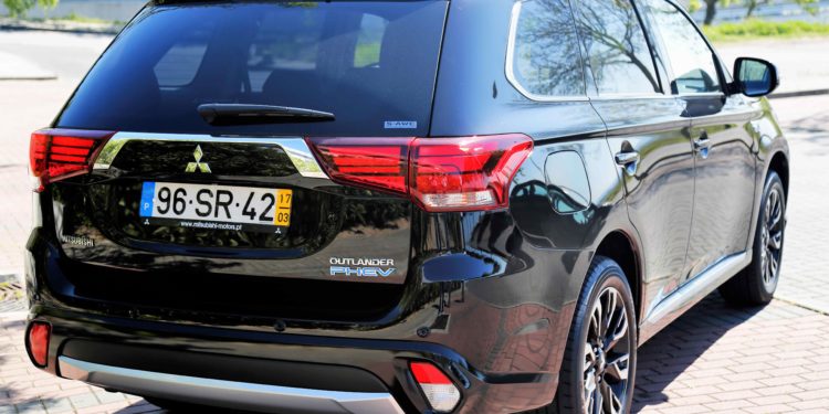 Mitsubishi Outlander PHEV: Polivalência ecológica! 26