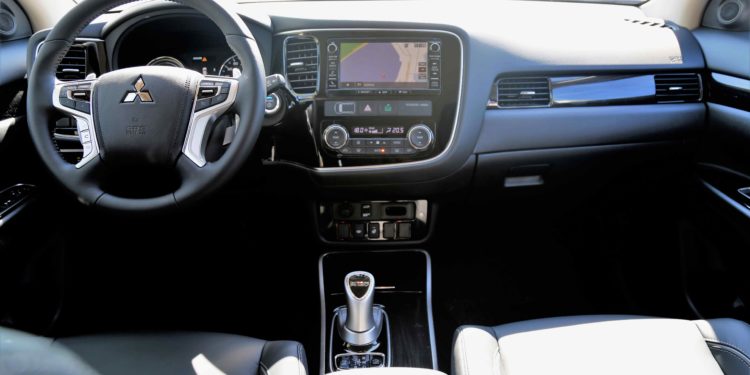 Mitsubishi Outlander PHEV: Polivalência ecológica! 71