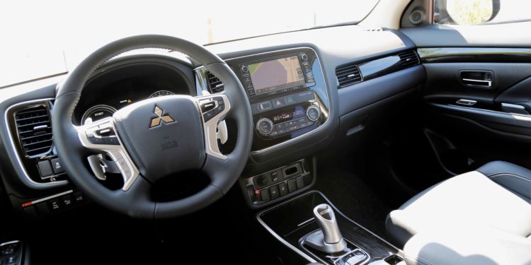 Mitsubishi Outlander PHEV: Polivalência ecológica! 63