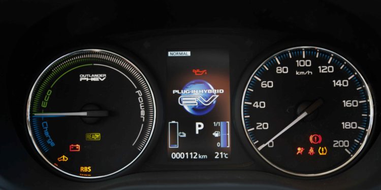 Mitsubishi Outlander PHEV: Polivalência ecológica! 54