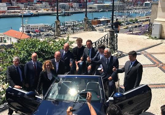 Mercedes procura "talentos" da programação para o primeiro centro de competências digitais! 14