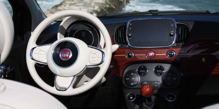 FIAT 500C 1.3 Multijet Riva: Exclusividade dos mares para a cidade! 55