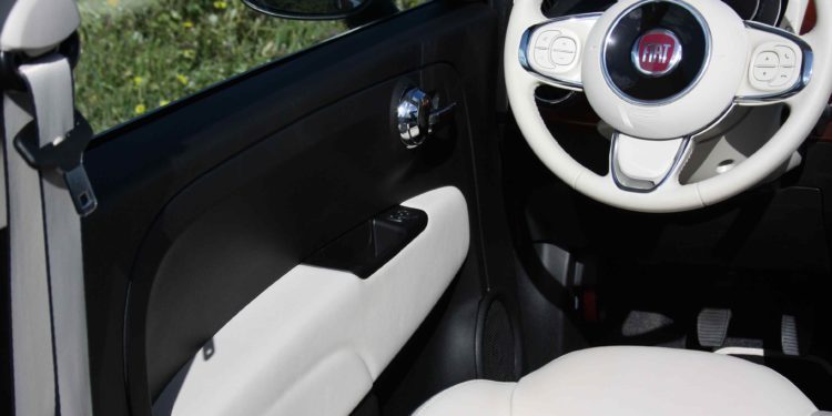 FIAT 500C 1.3 Multijet Riva: Exclusividade dos mares para a cidade! 49