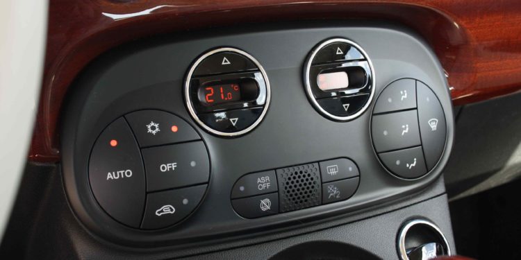 FIAT 500C 1.3 Multijet Riva: Exclusividade dos mares para a cidade! 36