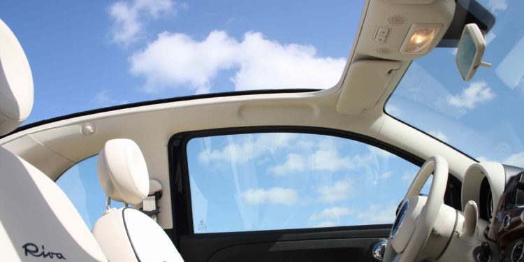 FIAT 500C 1.3 Multijet Riva: Exclusividade dos mares para a cidade! 30