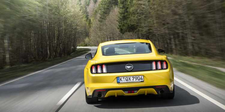 Ford vendeu cerca de 15.000 Mustang na Europa o ano passado! 23