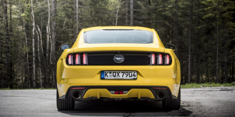 Ford vendeu cerca de 15.000 Mustang na Europa o ano passado! 16