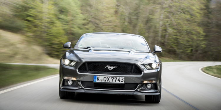Ford vendeu cerca de 15.000 Mustang na Europa o ano passado! 18