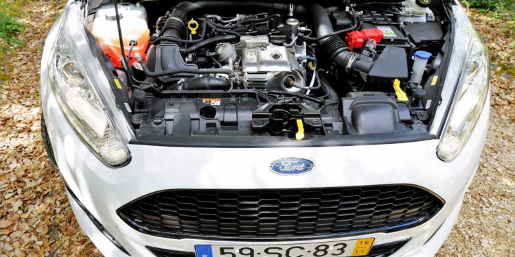 Ford Fiesta 1.0 Ecoboost ST Line: Espírito ST! 38