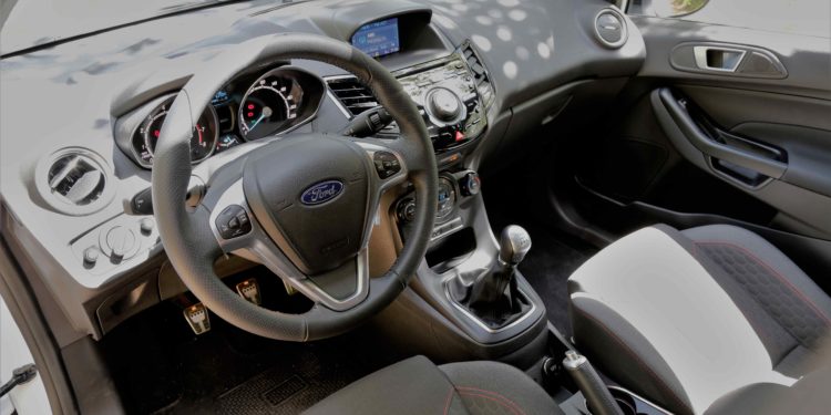 Ford Fiesta 1.0 Ecoboost ST Line: Espírito ST! 33