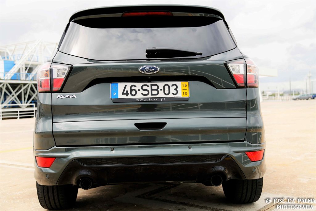 Ford Kuga 1.5 TDCi ST Line: Qualidade americana! 19