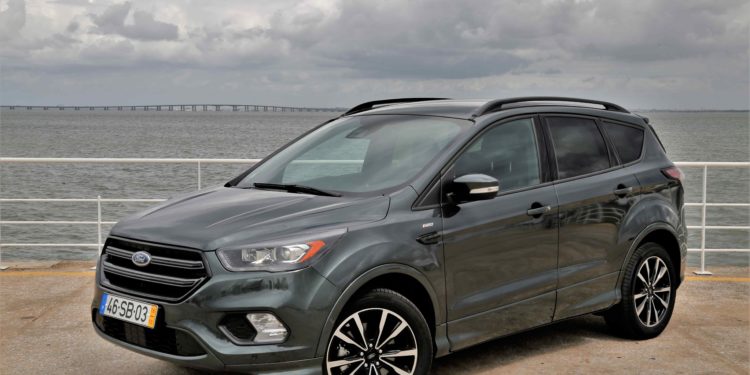Ford Kuga 1.5 TDCi ST Line: Qualidade americana! 65