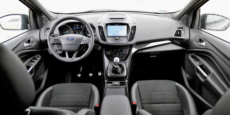 Ford Kuga 1.5 TDCi ST Line: Qualidade americana! 55
