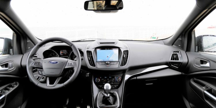 Ford Kuga 1.5 TDCi ST Line: Qualidade americana! 56
