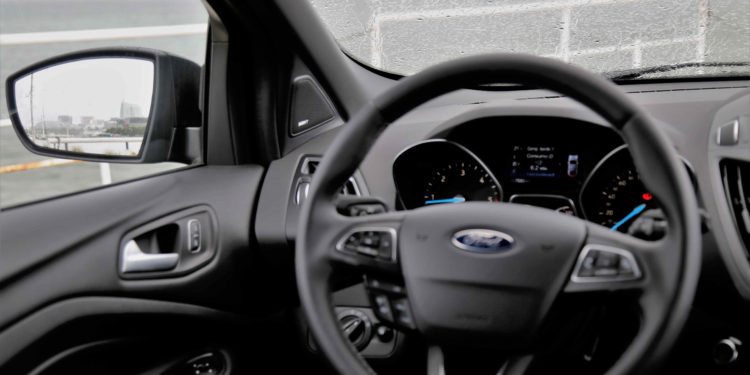 Ford Kuga 1.5 TDCi ST Line: Qualidade americana! 52