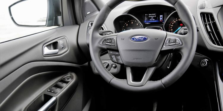 Ford Kuga 1.5 TDCi ST Line: Qualidade americana! 51