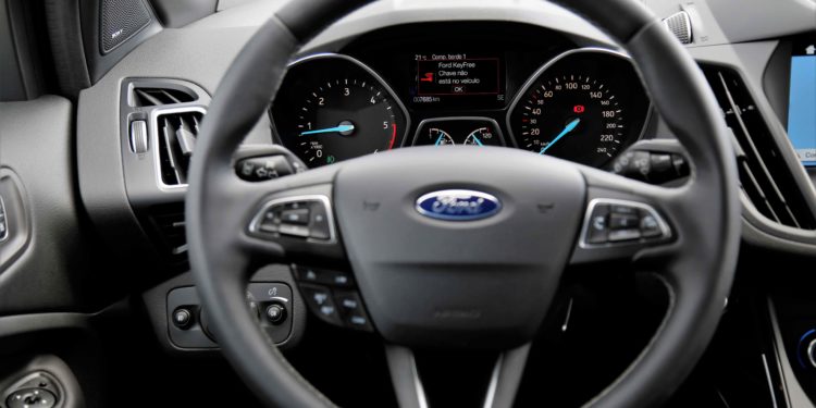 Ford Kuga 1.5 TDCi ST Line: Qualidade americana! 48