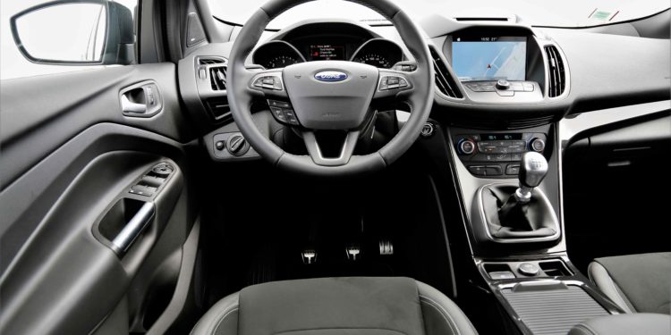 Ford Kuga 1.5 TDCi ST Line: Qualidade americana! 45