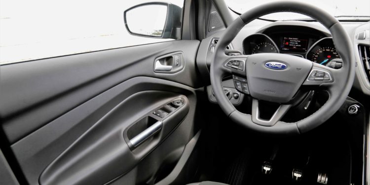 Ford Kuga 1.5 TDCi ST Line: Qualidade americana! 44