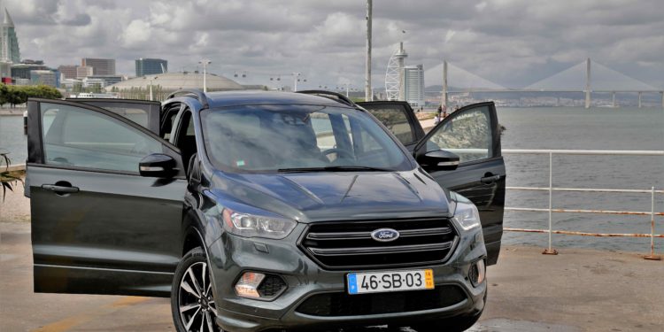 Ford Kuga 1.5 TDCi ST Line: Qualidade americana! 27