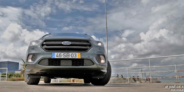 Ford Kuga 1.5 TDCi ST Line: Qualidade americana! 25