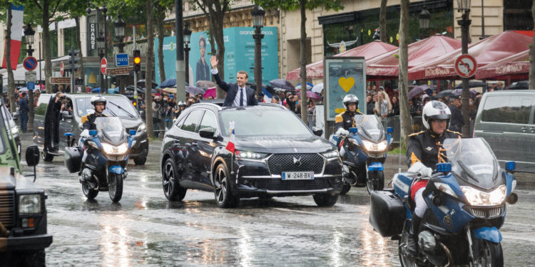 Este é o DS7 Cabrio de Emmanuel Macron! 13