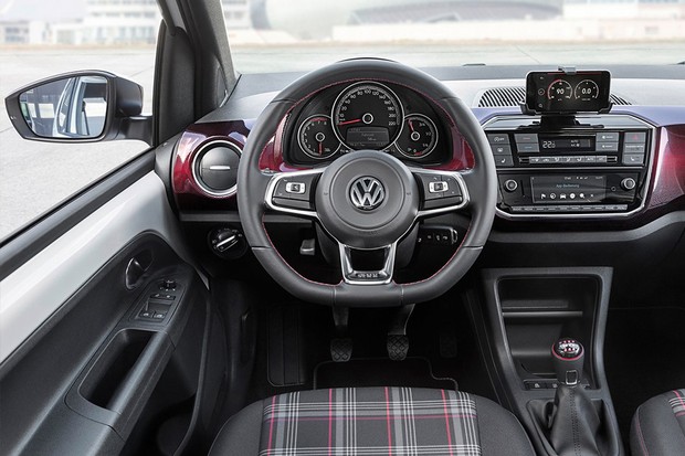 Volkswagen apresenta Up GTI em Worthersee! 17