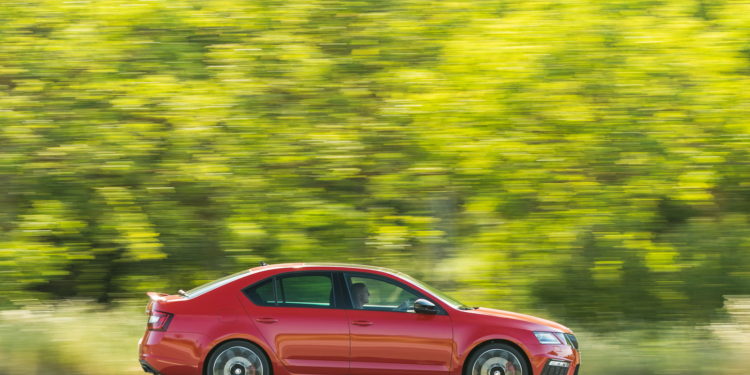 A nova Skoda Octavia VRS 245 em 36 fotos! 38